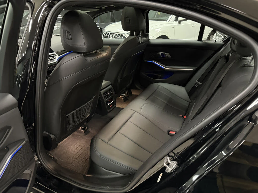 BMW 330 xDrive* ����������* (���� �� ��)  | Mobile.bg � ����������� 17