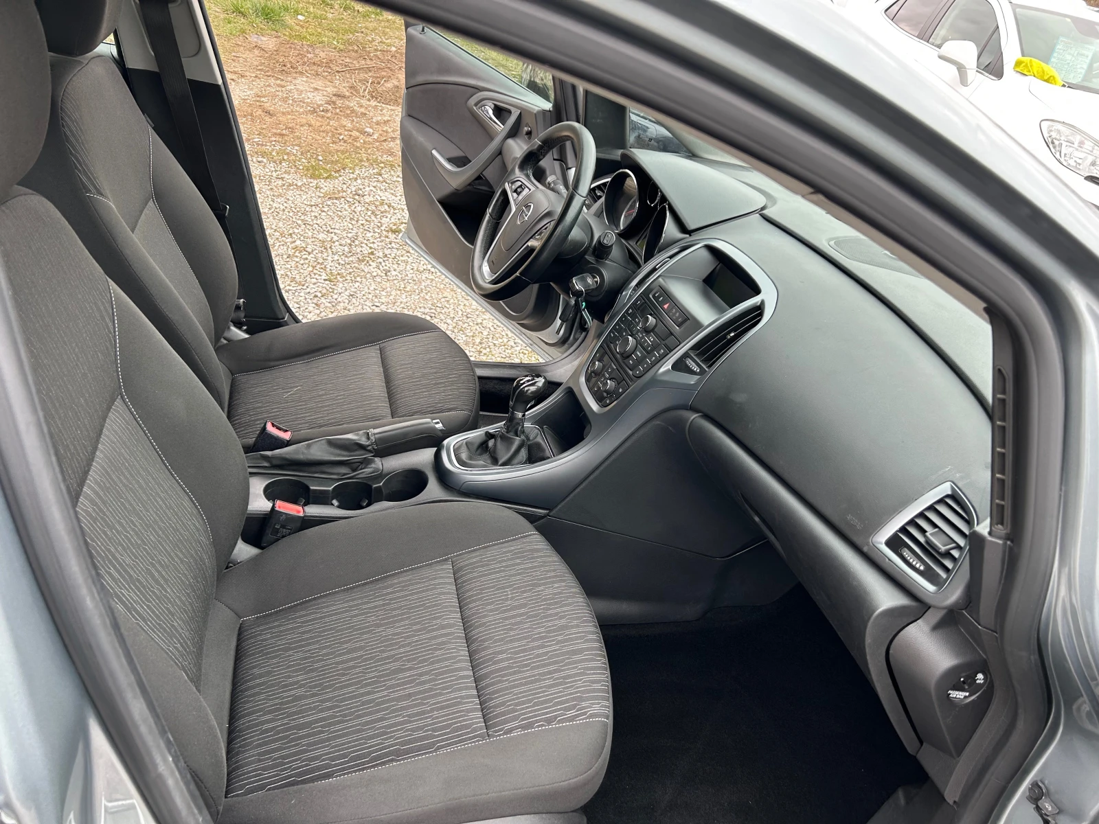 Opel Astra 1.7CDTI EURO5A, снимка 14 - Автомобили и джипове - 53901587