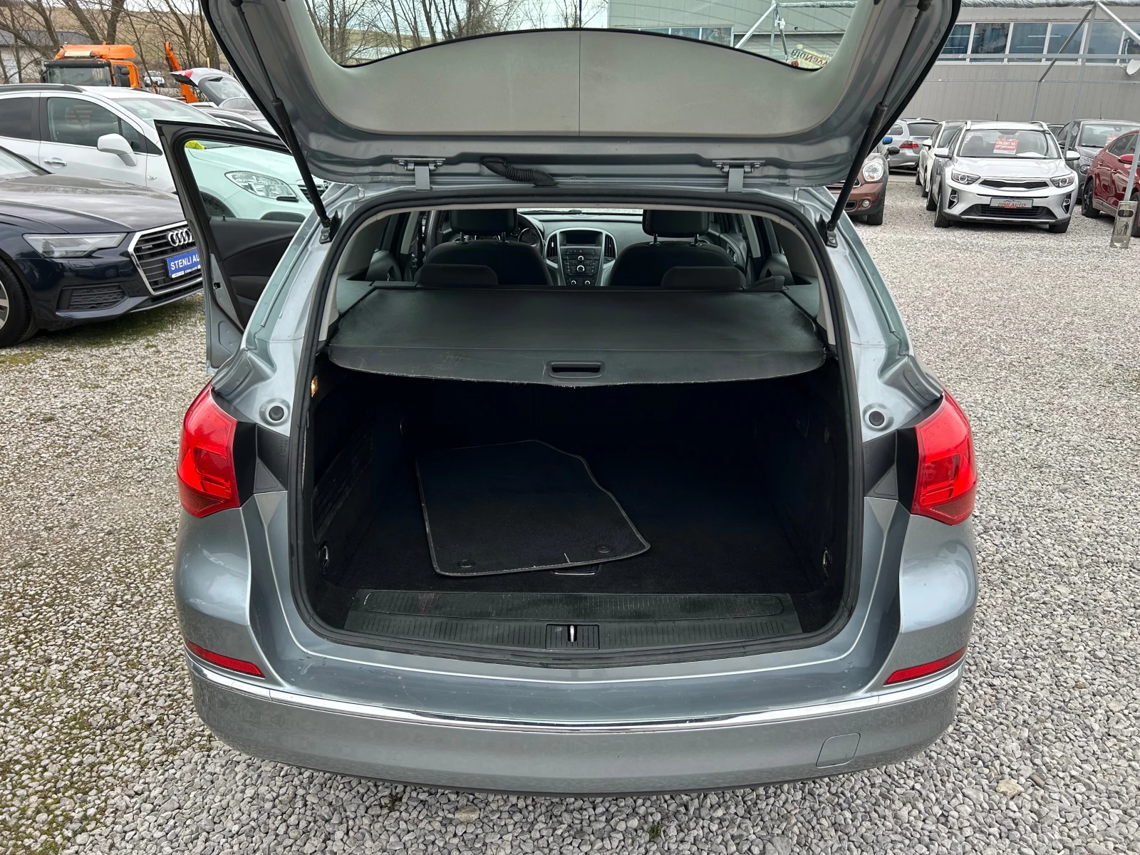 Opel Astra 1.7CDTI EURO5A, снимка 16 - Автомобили и джипове - 53901587