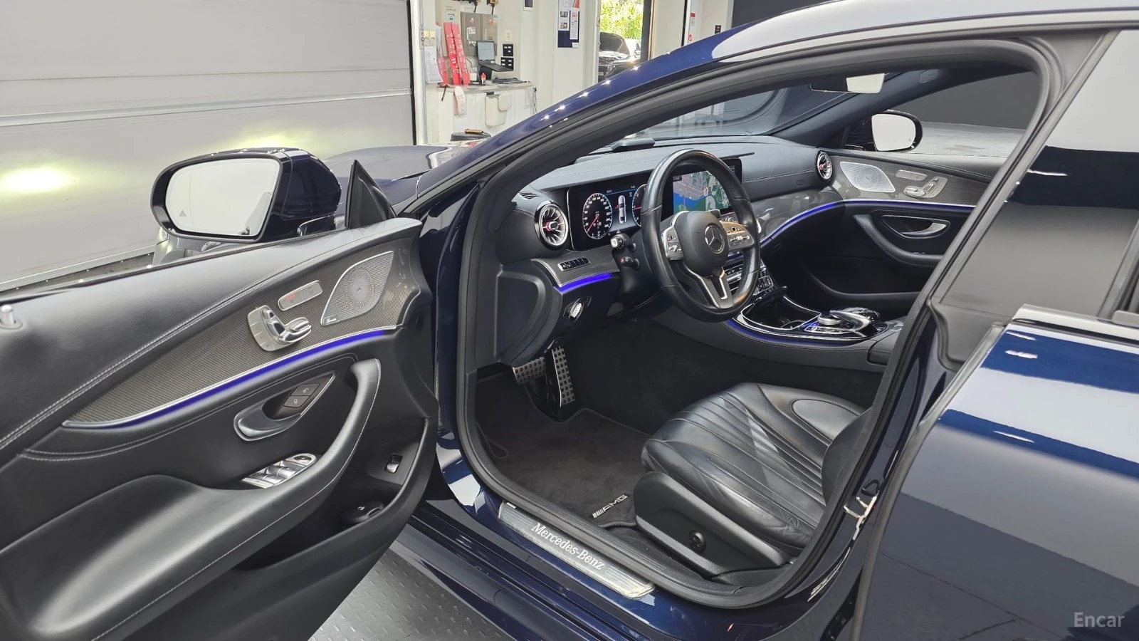 Mercedes-Benz CLS 300 DIESEL* AMG LINE* PANO* NAVI* ПОДГРЕВ* , снимка 9 - Автомобили и джипове - 55425710