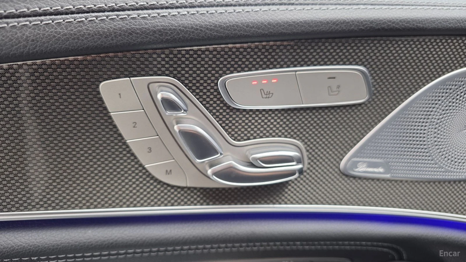 Mercedes-Benz CLS 300 DIESEL* AMG LINE* PANO* NAVI* ПОДГРЕВ* , снимка 14 - Автомобили и джипове - 55425710