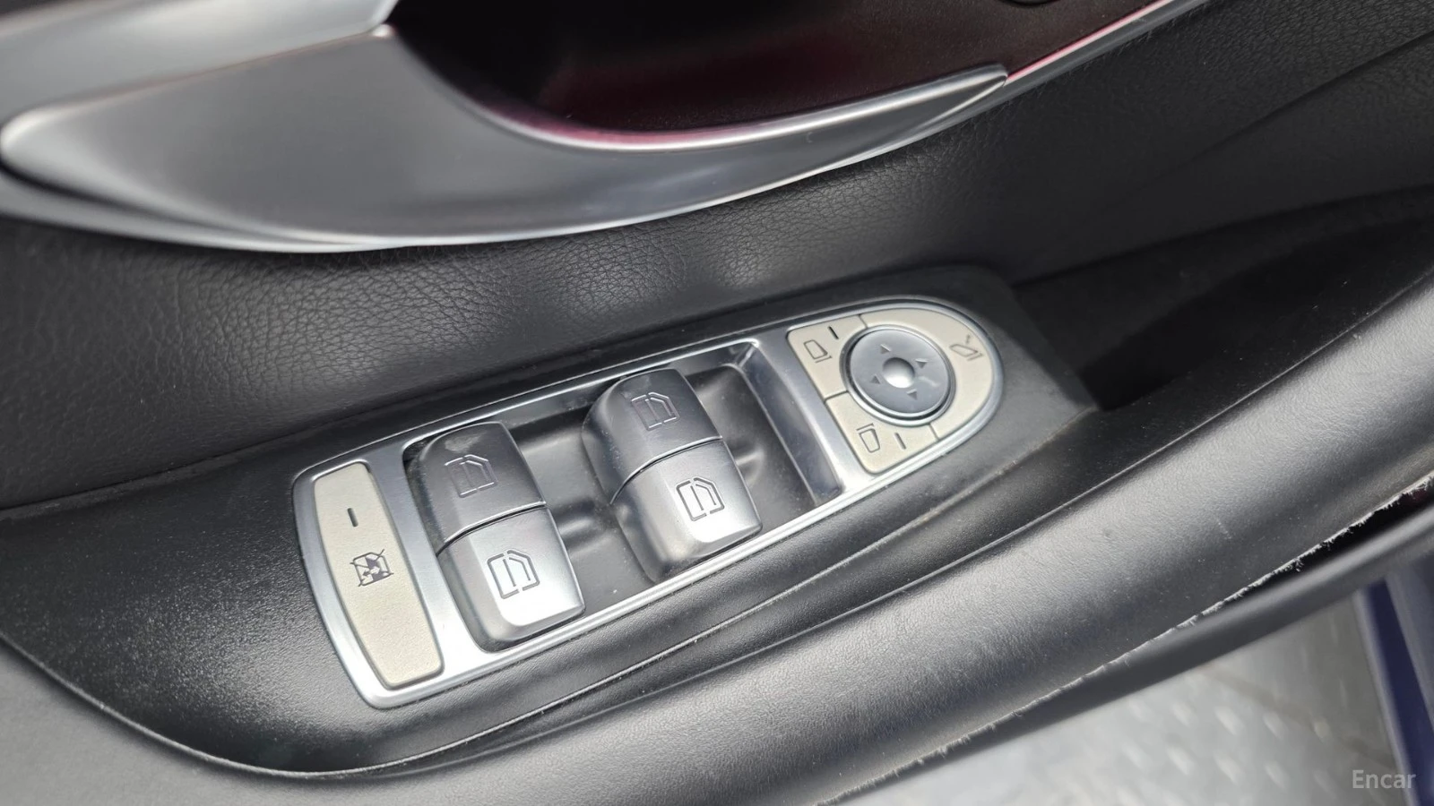Mercedes-Benz CLS 300 DIESEL* AMG LINE* PANO* NAVI* ПОДГРЕВ* , снимка 13 - Автомобили и джипове - 55425710