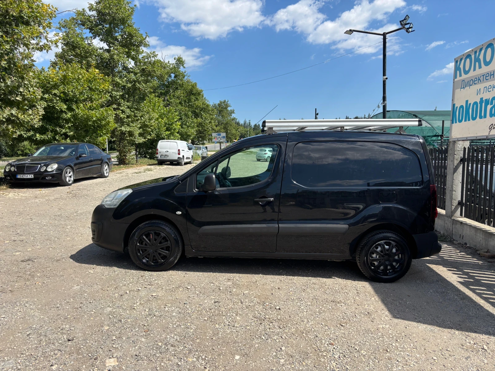 Peugeot Partner Товарен, снимка 4 - Автомобили и джипове - 55476970