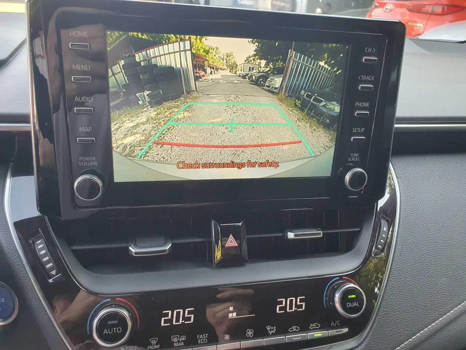 Toyota Corolla 1.8Hubrud  AUT LED NAVI KAMERA PODGREV, снимка 13 - Автомобили и джипове - 55480247