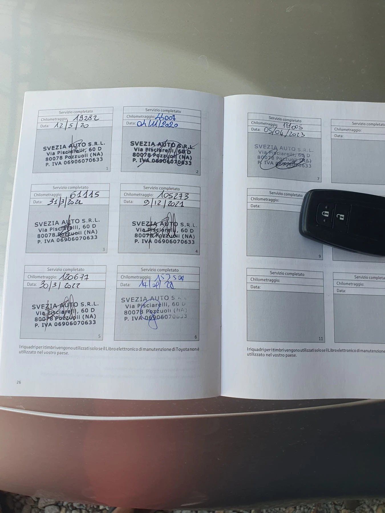 Toyota Corolla 1.8Hubrud  AUT LED NAVI KAMERA PODGREV, снимка 16 - Автомобили и джипове - 55480247