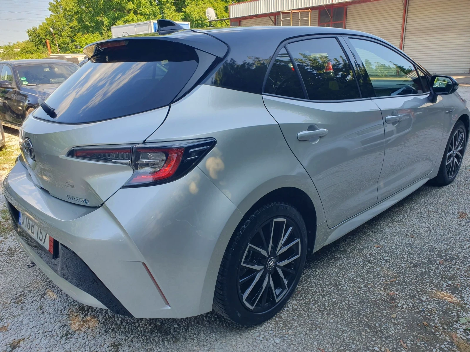 Toyota Corolla 1.8Hubrud  AUT LED NAVI KAMERA PODGREV, снимка 4 - Автомобили и джипове - 55480247