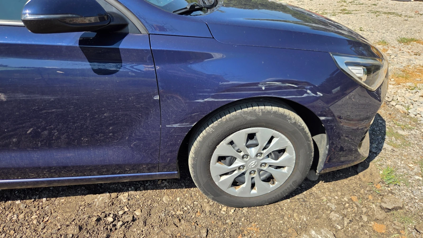 Hyundai I30 1.4 комби, снимка 4 - Автомобили и джипове - 55550748