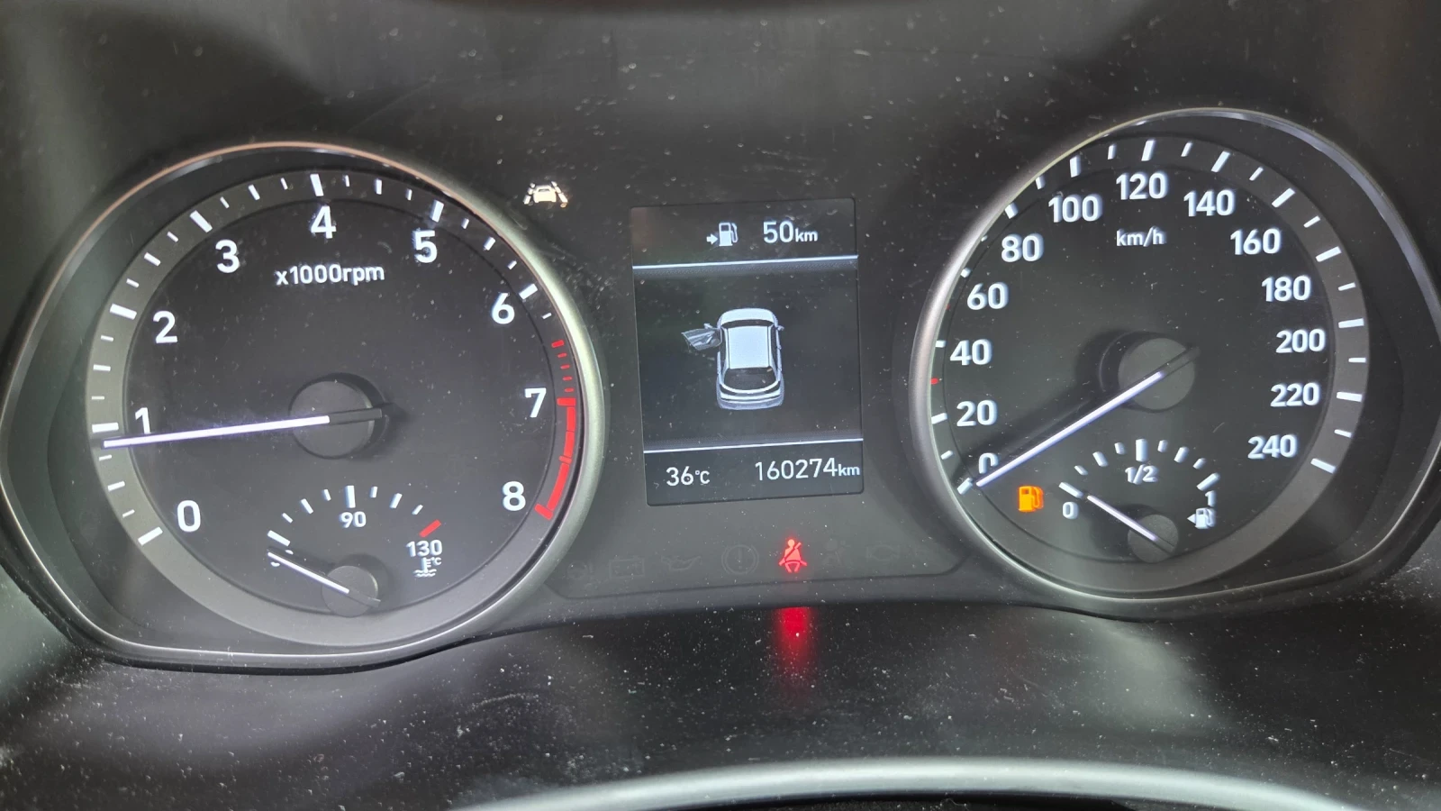 Hyundai I30 1.4 комби, снимка 8 - Автомобили и джипове - 55550748
