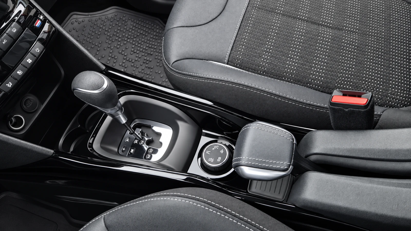 Peugeot 2008, снимка 9 - Автомобили и джипове - 56086769