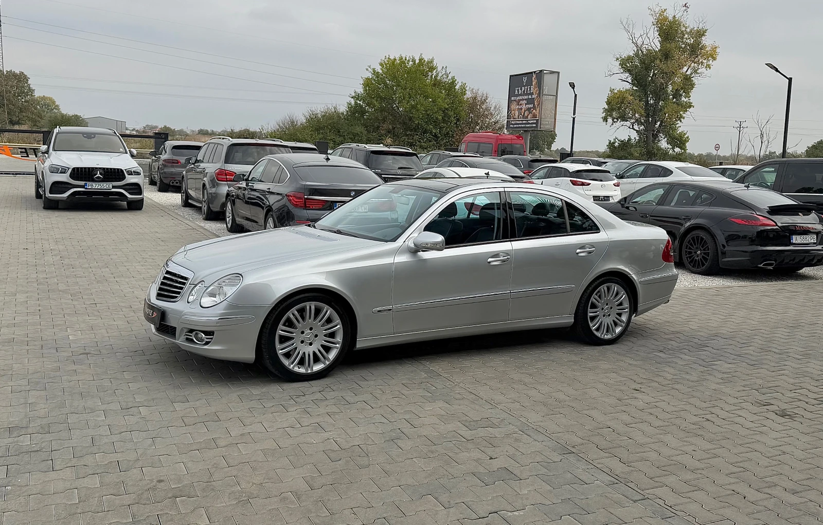 Mercedes-Benz E 320 CDi Avantgarde | Панорама| * ТОП* , снимка 2 - Автомобили и джипове - 56426770