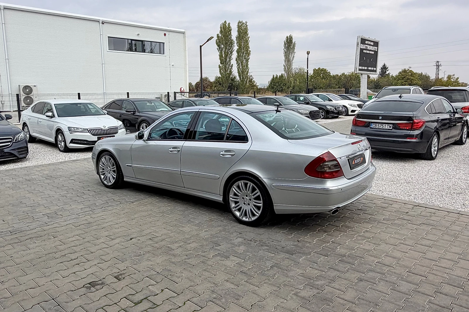 Mercedes-Benz E 320 CDi Avantgarde | Панорама| * ТОП* , снимка 6 - Автомобили и джипове - 56426770