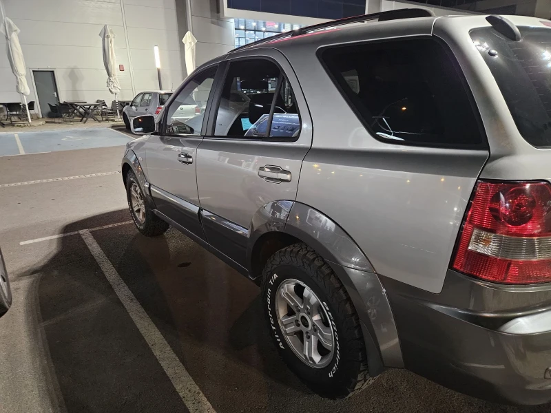 Kia Sorento 2.5 CRD, снимка 6 - Автомобили и джипове - 48403517