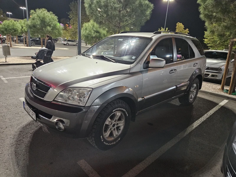 Kia Sorento 2.5 CRD, снимка 3 - Автомобили и джипове - 48403517