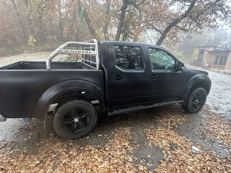 Nissan Navara 2.5 diesel, снимка 5 - Автомобили и джипове - 48167023