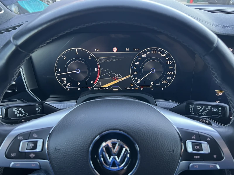 VW Touareg R-Line/3.0TDI/286K.C./8АТ/Matrix/Head-up, снимка 12 - Автомобили и джипове - 52937213