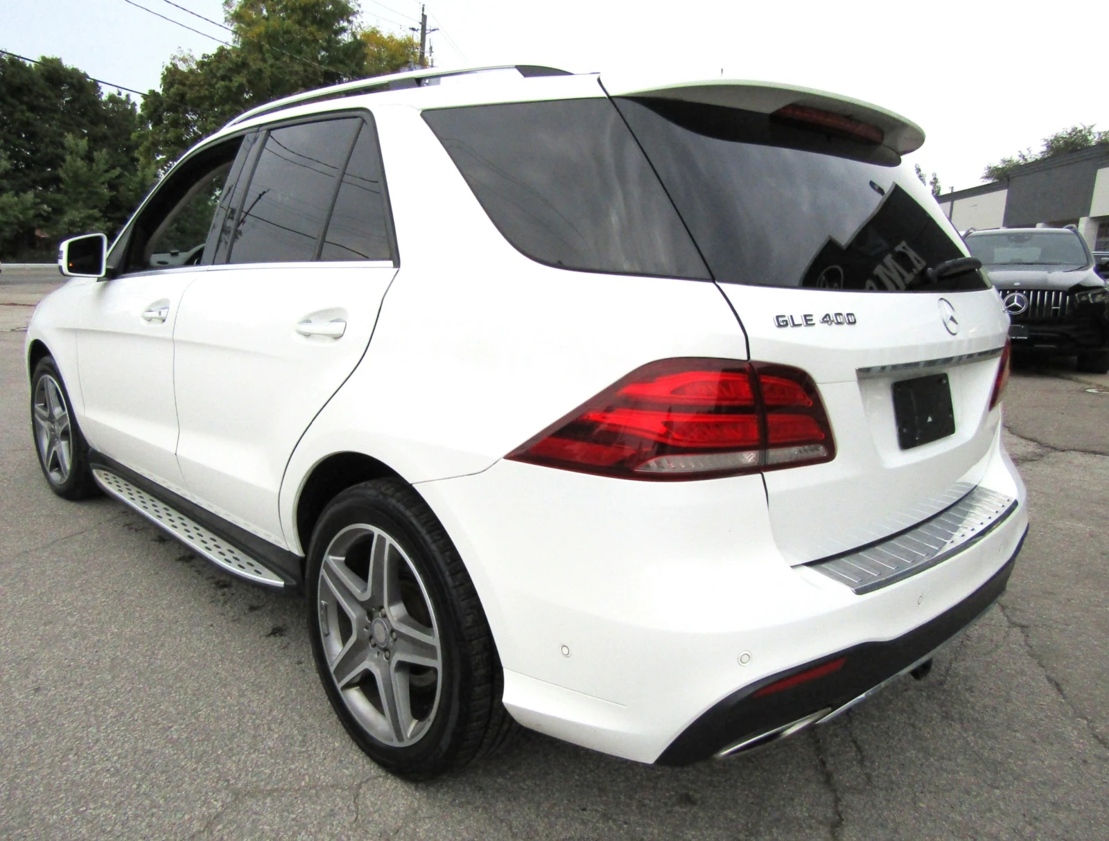 Mercedes-Benz GLE 400 4Matic* Sport-Pkg* Brown Leather* H&K Sound* Pano* - изображение 6