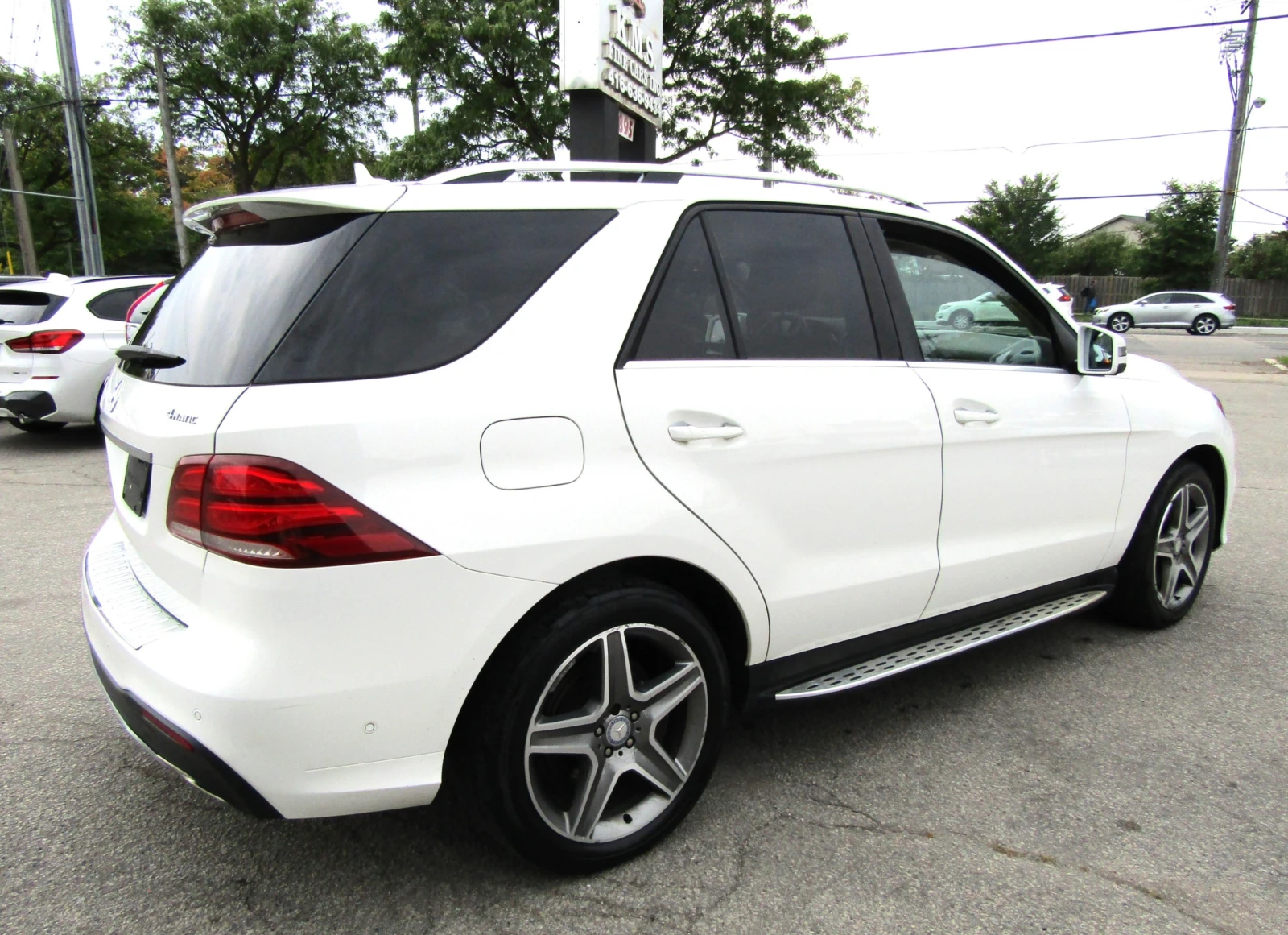 Mercedes-Benz GLE 400 4Matic* Sport-Pkg* Brown Leather* H&K Sound* Pano* - изображение 4