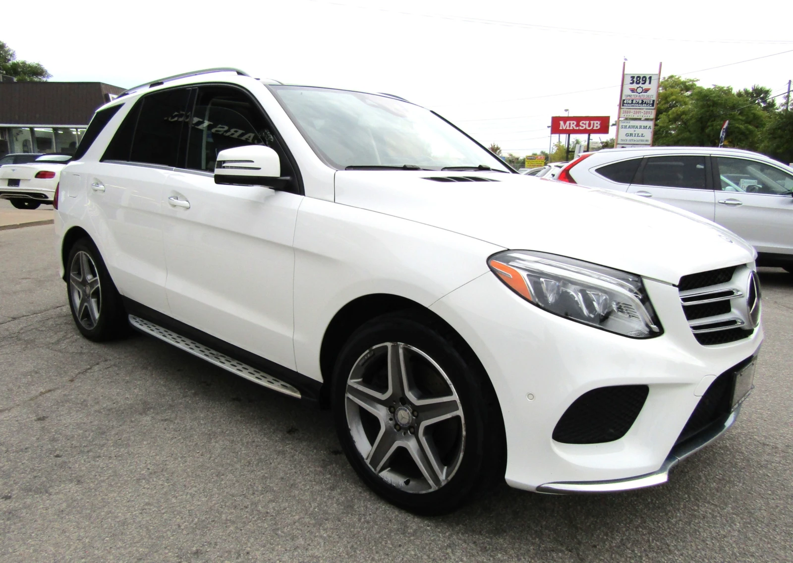 Mercedes-Benz GLE 400 4Matic* Sport-Pkg* Brown Leather* H&K Sound* Pano* - изображение 3