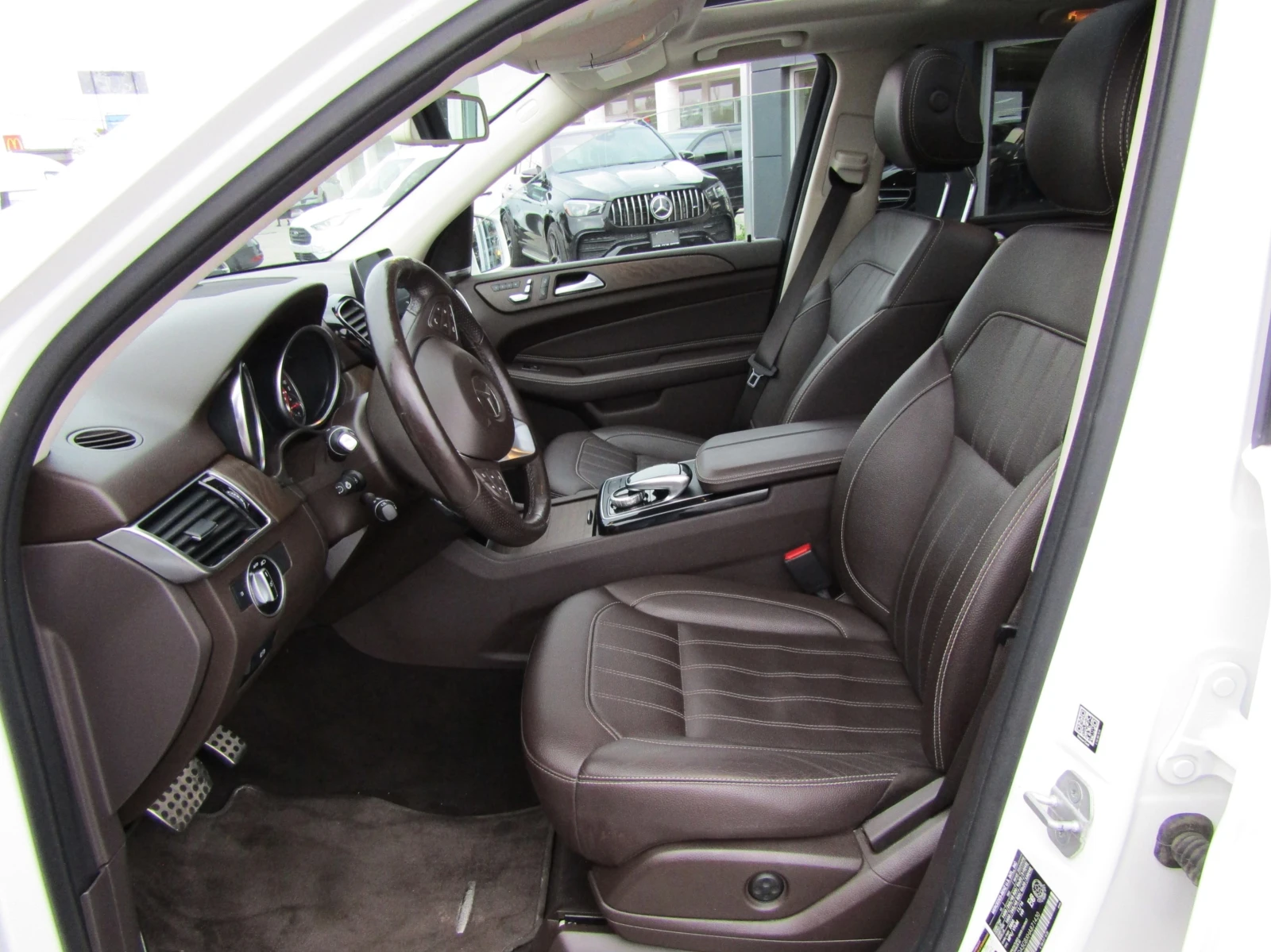 Mercedes-Benz GLE 400 4Matic* Sport-Pkg* Brown Leather* H&K Sound* Pano* - изображение 9