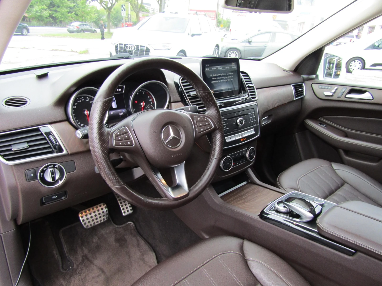 Mercedes-Benz GLE 400 4Matic* Sport-Pkg* Brown Leather* H&K Sound* Pano* - изображение 8