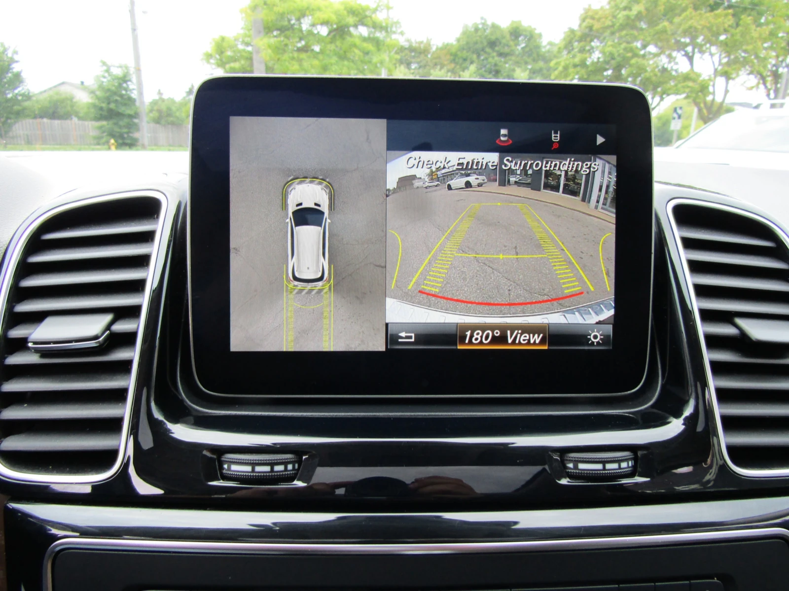 Mercedes-Benz GLE 400 4Matic* Sport-Pkg* Brown Leather* H&K Sound* Pano* - изображение 10