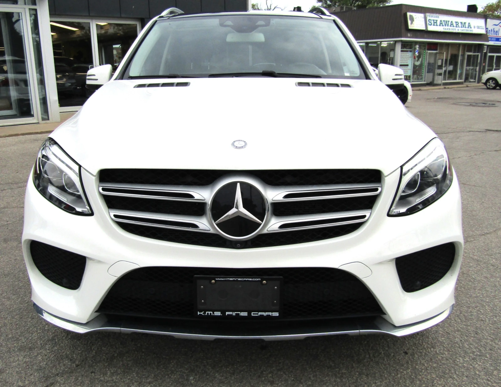 Mercedes-Benz GLE 400 4Matic* Sport-Pkg* Brown Leather* H&K Sound* Pano* - изображение 2