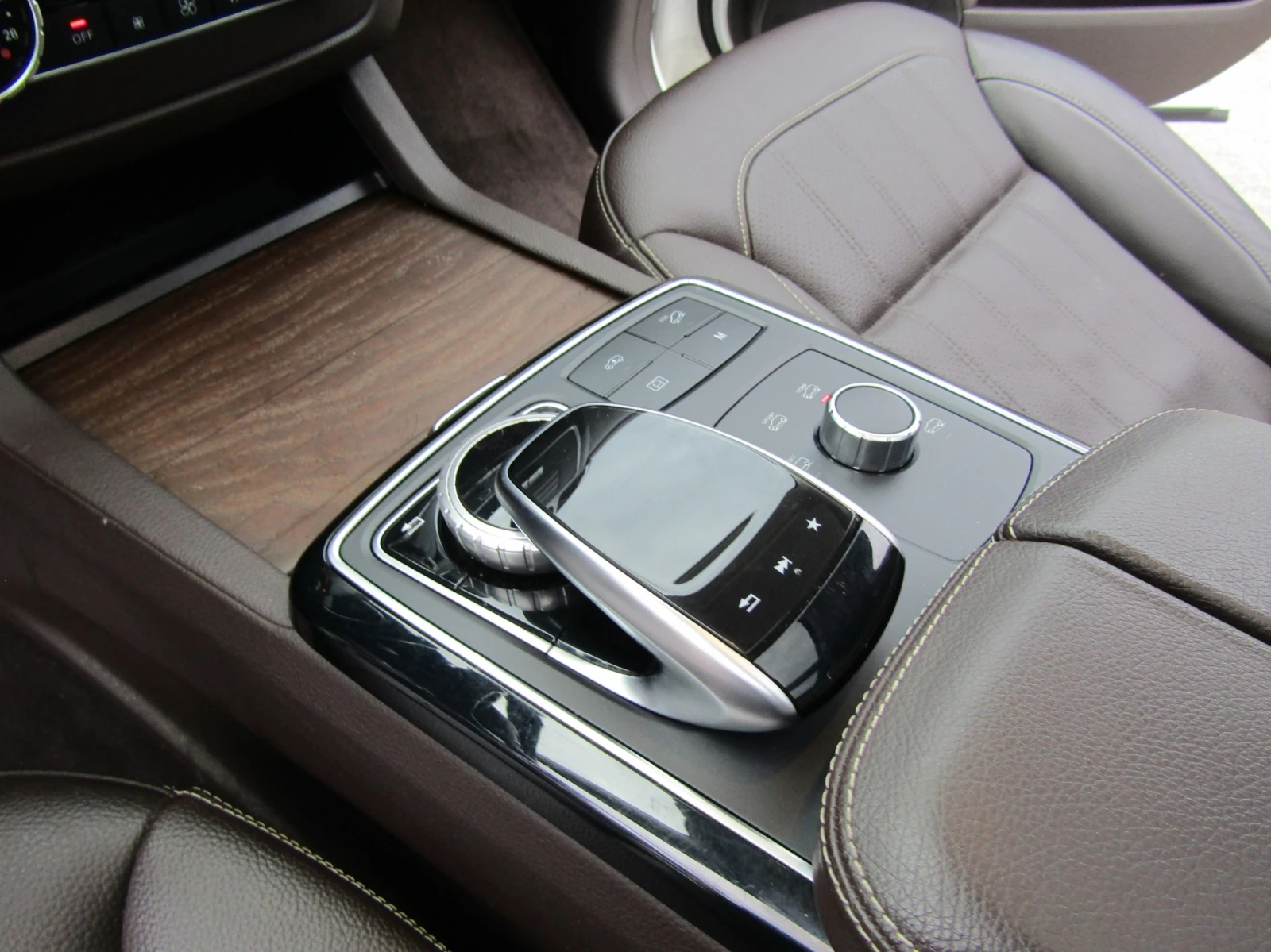 Mercedes-Benz GLE 400 4Matic* Sport-Pkg* Brown Leather* H&K Sound* Pano* | Mobile.bg   11