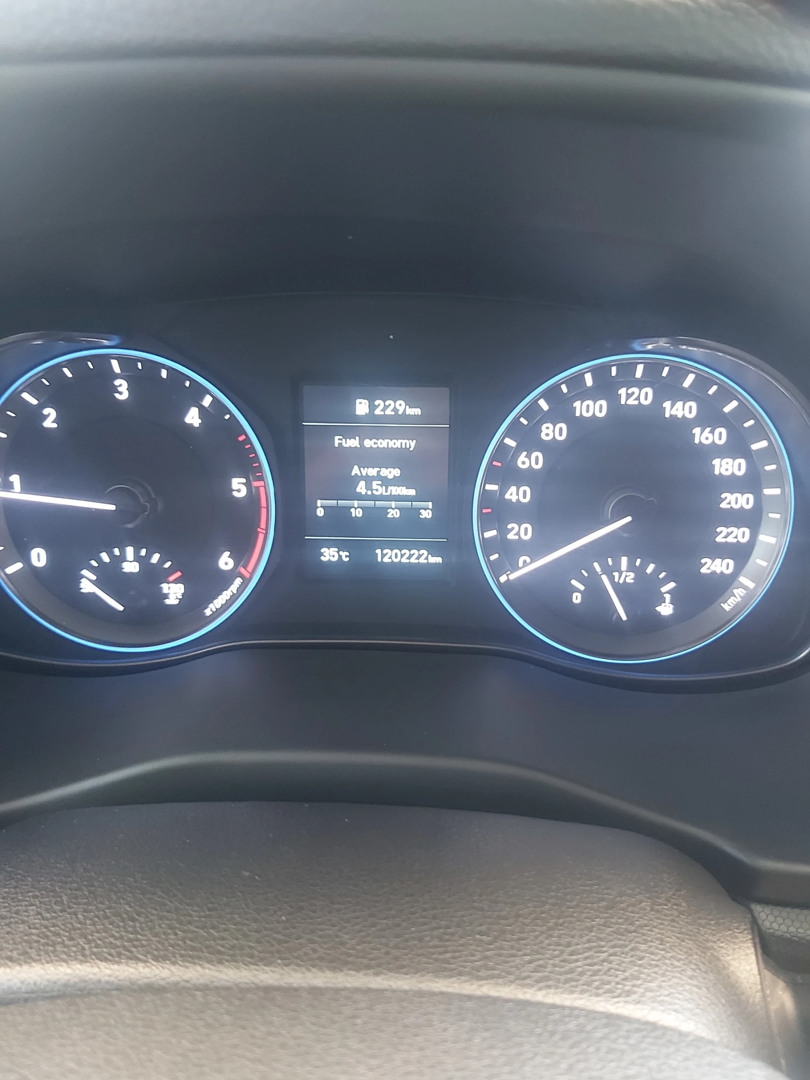 Hyundai Kona 1.6 crdi, снимка 17 - Автомобили и джипове - 55090268
