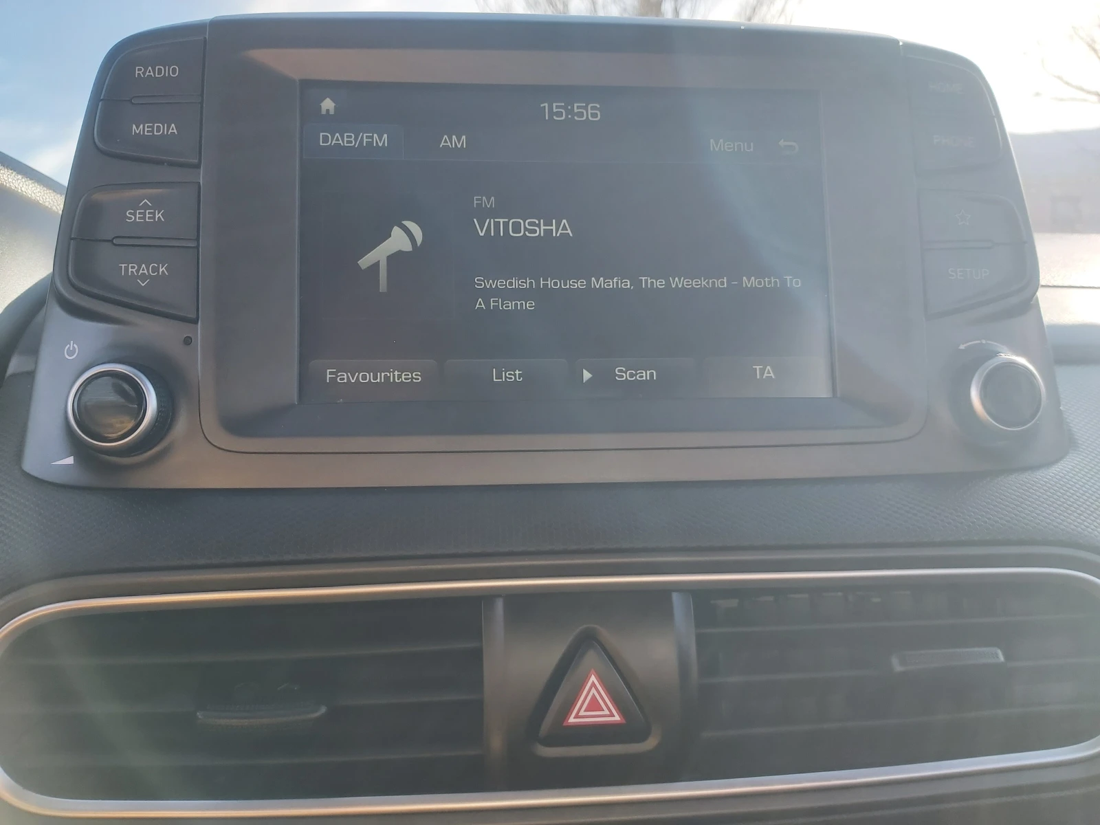 Hyundai Kona 1.6 crdi, снимка 11 - Автомобили и джипове - 53785699