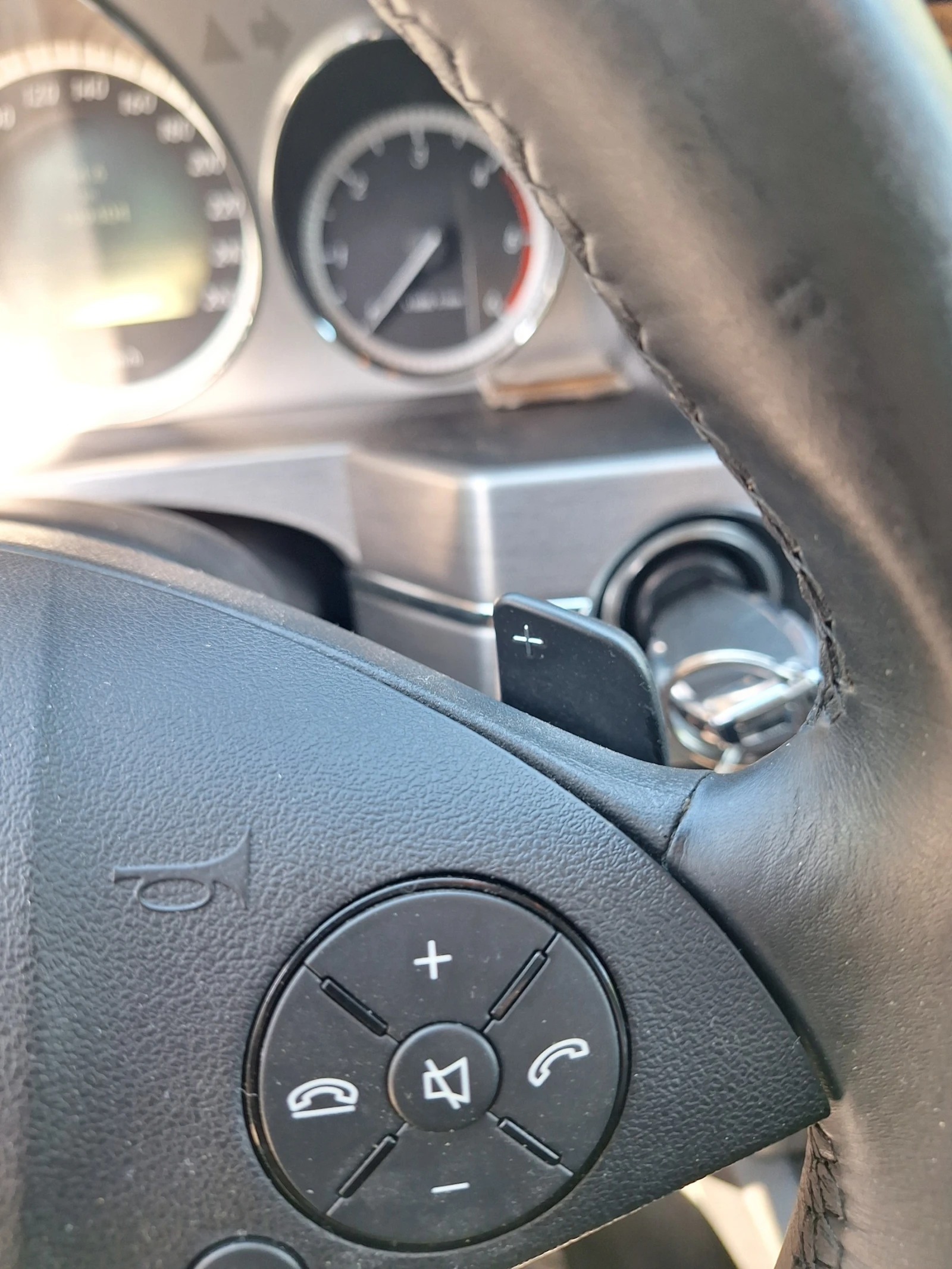 Mercedes-Benz GLK 220, снимка 9 - Автомобили и джипове - 54066184