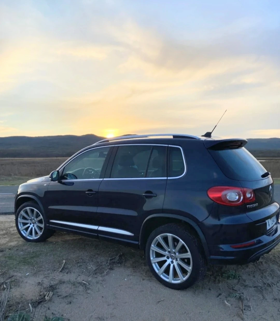 VW Tiguan, снимка 2 - Автомобили и джипове - 54358297