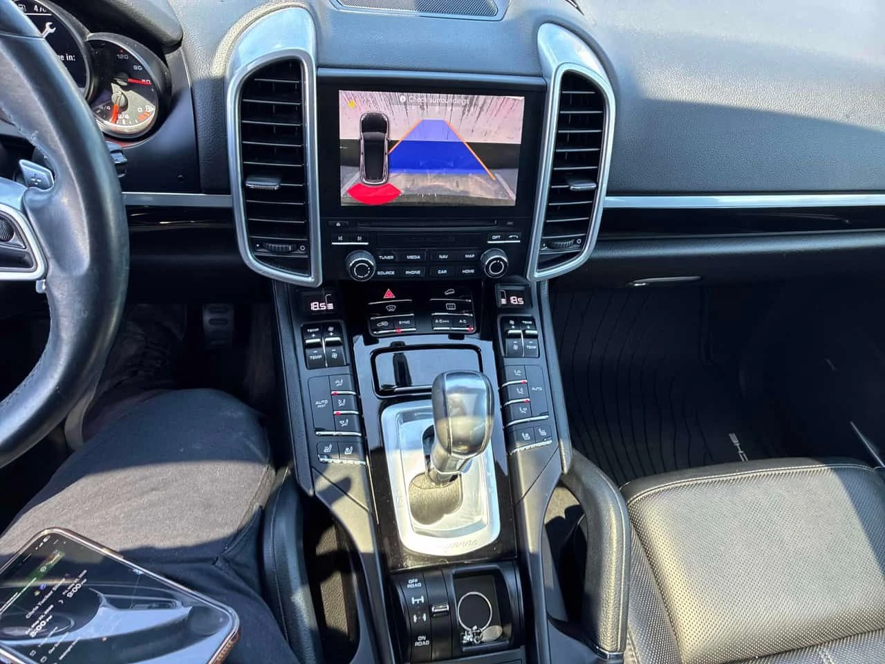 Porsche Cayenne | CARFAX | ПОДГРЕВ | ПАНОРАМА | ДВА КЛЮЧА | , снимка 9 - Автомобили и джипове - 54642826