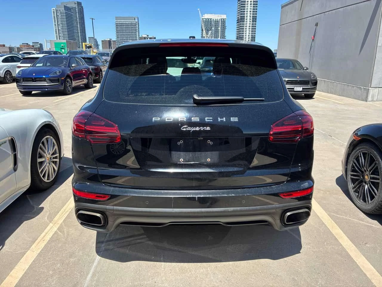 Porsche Cayenne | CARFAX | ПОДГРЕВ | ПАНОРАМА | ДВА КЛЮЧА | , снимка 4 - Автомобили и джипове - 54642826