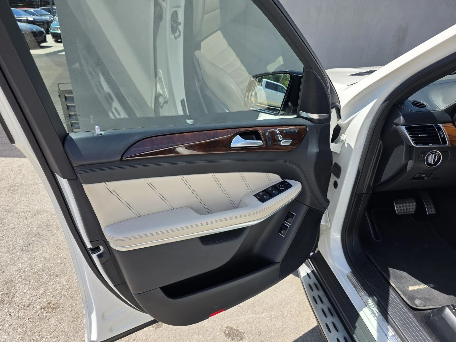 Mercedes-Benz GLS 63 AMG 4 MATIC, снимка 9 - Автомобили и джипове - 55323717