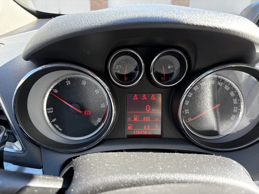 Opel Mokka, снимка 2 - Автомобили и джипове - 56133992
