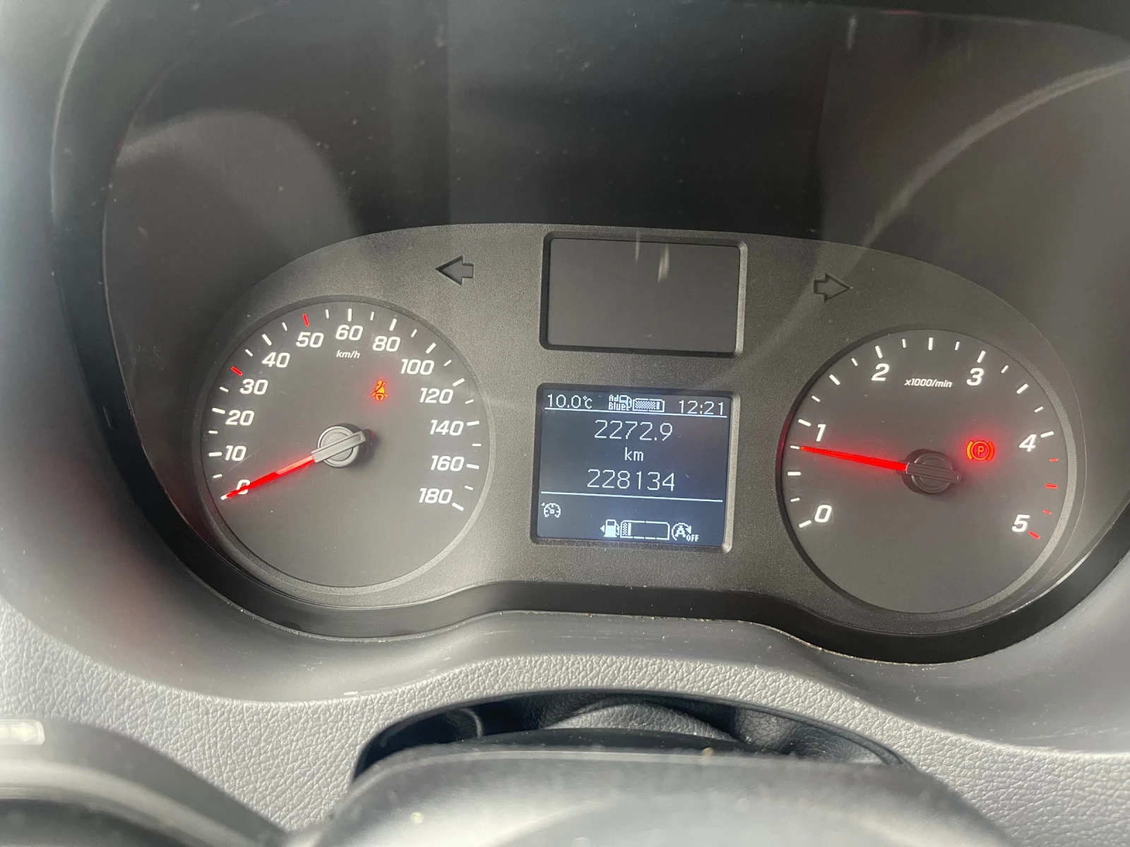 Mercedes-Benz 316 2.2D KA - изображение 10