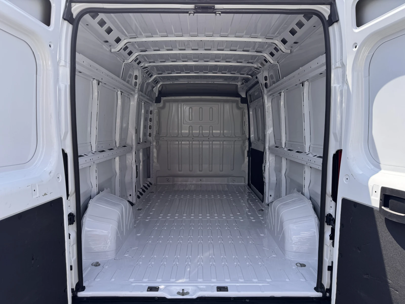 Citroen Jumper 2.2BlueHDI/140К.С./MT6/L3H2, снимка 15 - Бусове и автобуси - 55687503