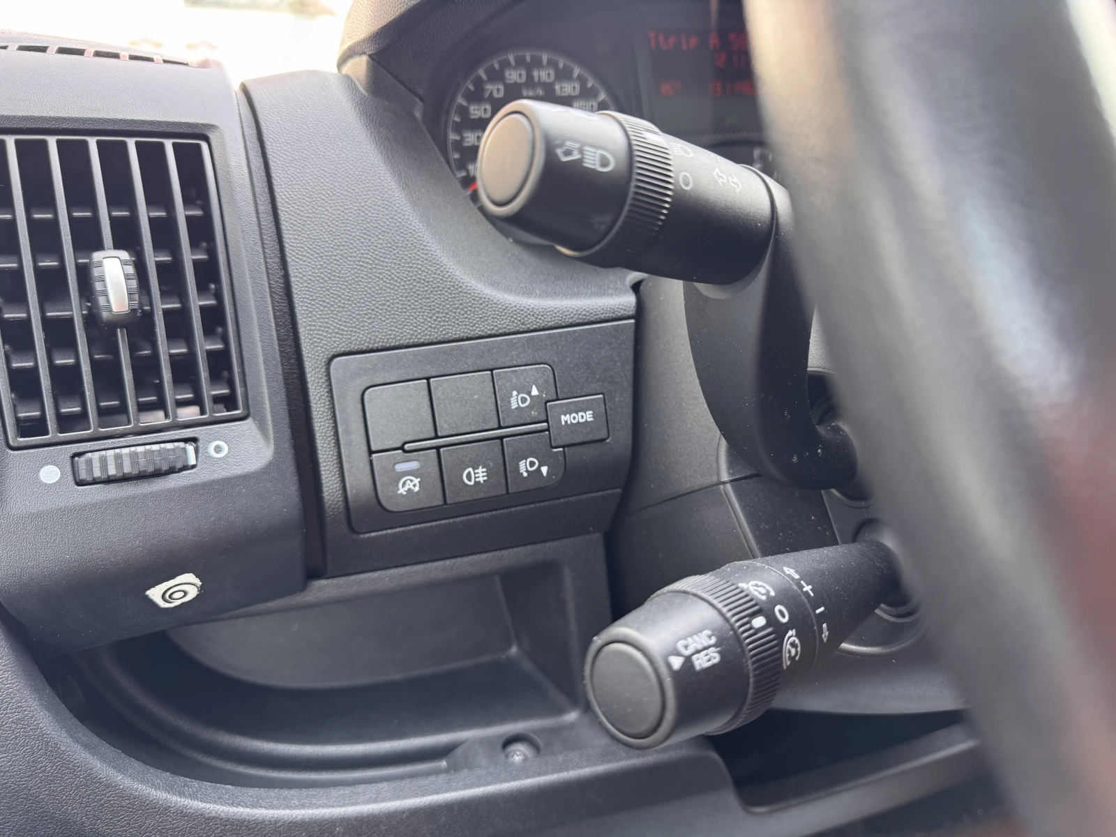 Citroen Jumper 2.2BlueHDI/140К.С./MT6/L3H2, снимка 13 - Бусове и автобуси - 55687503