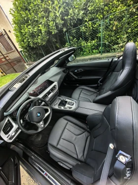 BMW Z4 sDrive 20i Sport КАТО НОВА | ГАРАНЦИЯ ДО 12.2027, снимка 11