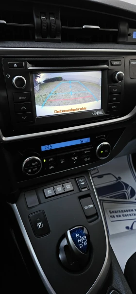 Обява за продажба на Toyota Auris 1.8, Hybrid. Като чисто нова ~17 980 лв. - изображение 10