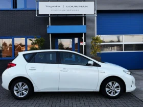 Обява за продажба на Toyota Auris 1.8, Hubrid , Топ автомобил ~17 900 лв. - изображение 3