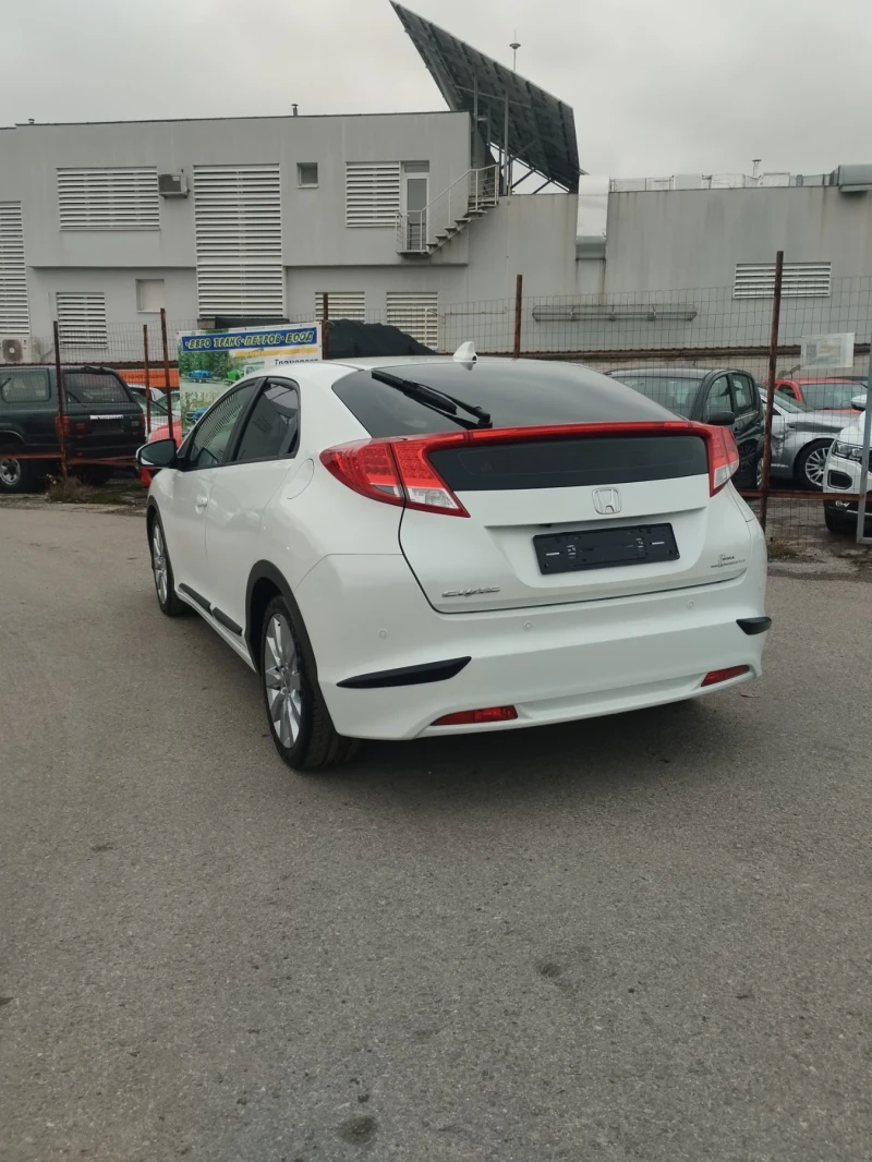 Honda Civic 1.8 benzin sport automatic , снимка 4 - Автомобили и джипове - 48305997