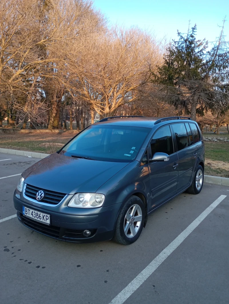 VW Touran, снимка 1 - Автомобили и джипове - 49042656