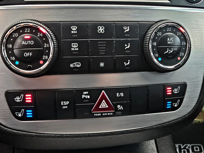 Mercedes-Benz R 350 AMG/4MATIC/GERMANY/DISTRONIC/ПОДГРЕВ/ОБДУХ/F1/LIZI, снимка 13 - Автомобили и джипове - 52377066