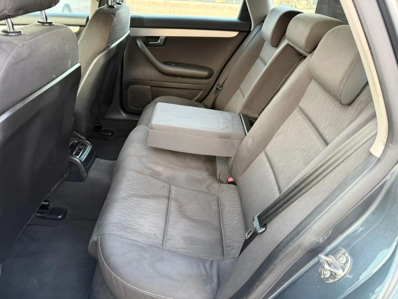 Audi A4 2.0TDi140ксА/С, снимка 16 - Автомобили и джипове - 52813736