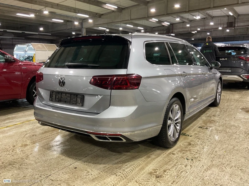VW Passat, снимка 2 - Автомобили и джипове - 53102735