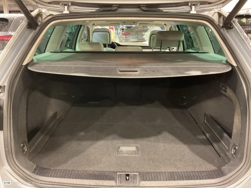 VW Passat, снимка 6 - Автомобили и джипове - 53102735