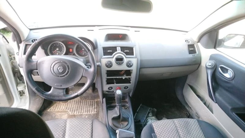 Renault Megane 1.5dci, снимка 7 - Автомобили и джипове - 43848027