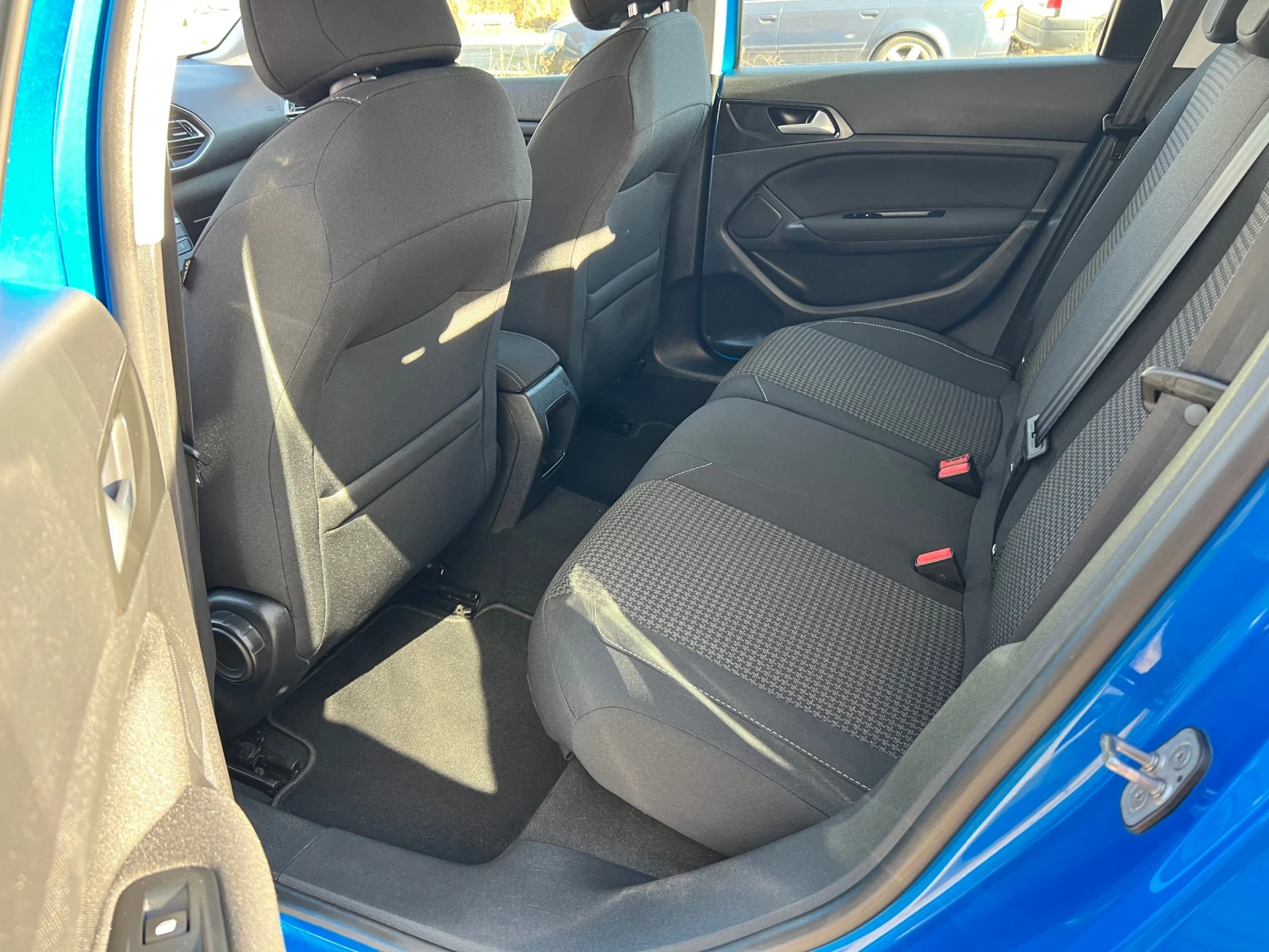 Peugeot 308 1.5 BLUEHDI SW BREAK S&S ACTIVE BUSINESS - изображение 10