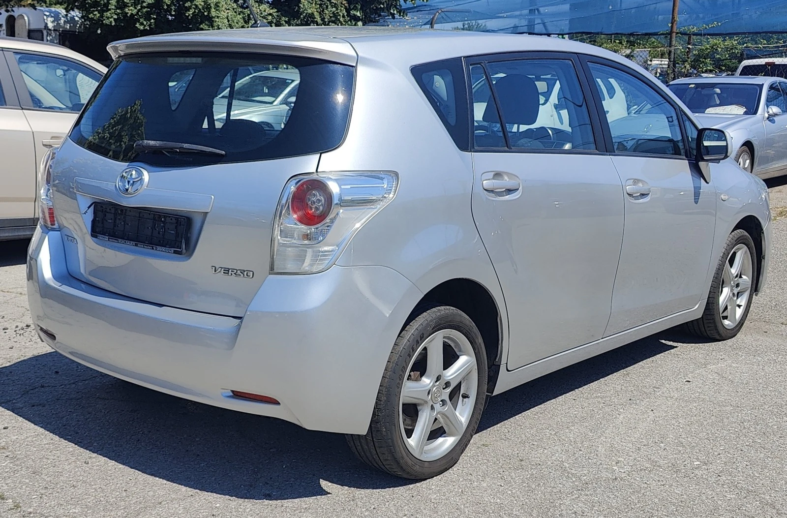 Toyota Verso 1.6i - изображение 2